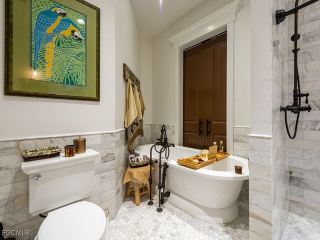 2388 Wulfert RD, Sanibel, FL 33957