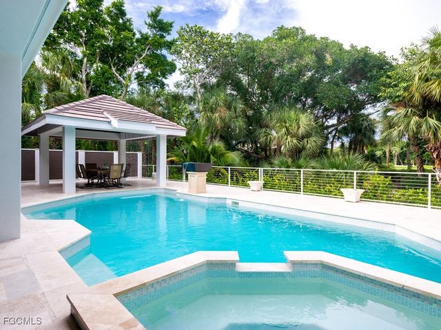 2388 Wulfert RD, Sanibel, FL 33957