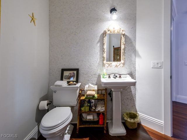 2388 Wulfert RD, Sanibel, FL 33957