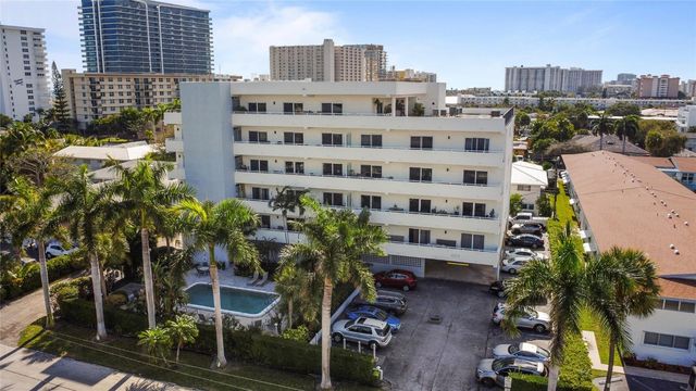 3212 NE 12th Street 203, Pompano Beach, FL 33062