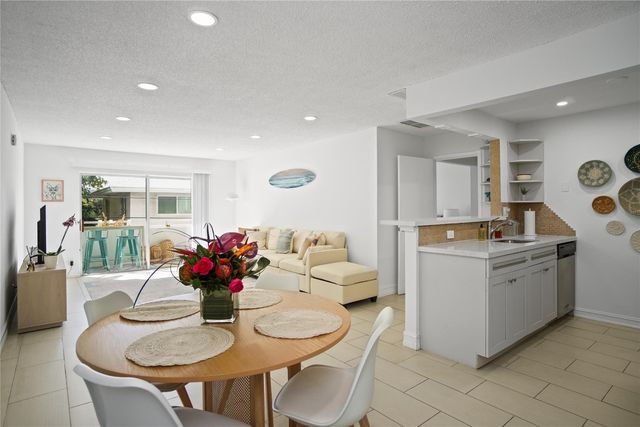 3212 NE 12th Street 203, Pompano Beach, FL 33062