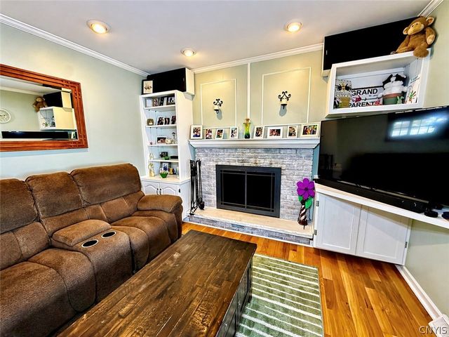 5343 Amalfi Drive, Clay, NY 13041