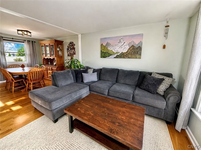 5343 Amalfi Drive, Clay, NY 13041