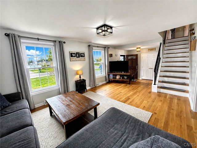 5343 Amalfi Drive, Clay, NY 13041