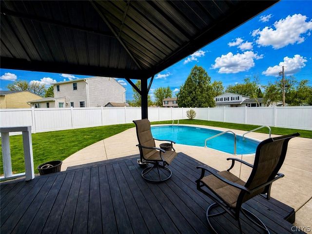 5343 Amalfi Drive, Clay, NY 13041