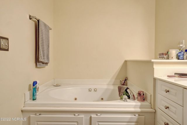 736 Indica Court Apt 101, Wilmington, NC 28405