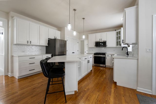 527 Ridgelawn Trail, Batavia, IL 60510