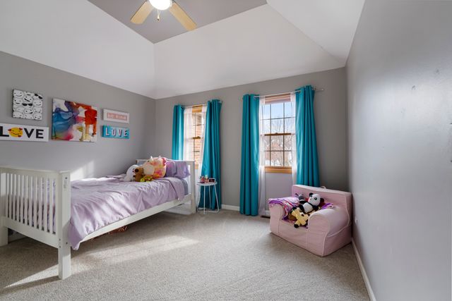 527 Ridgelawn Trail, Batavia, IL 60510