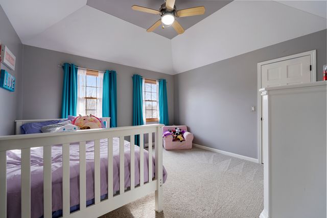 527 Ridgelawn Trail, Batavia, IL 60510