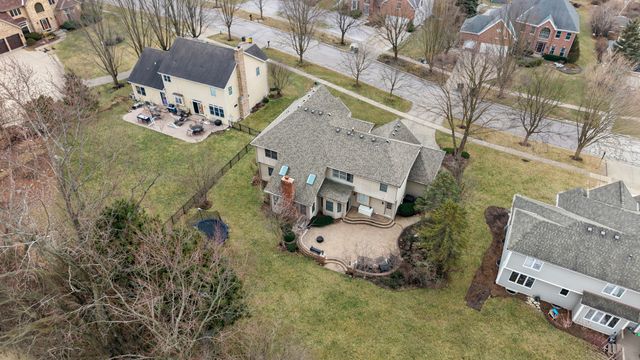 527 Ridgelawn Trail, Batavia, IL 60510