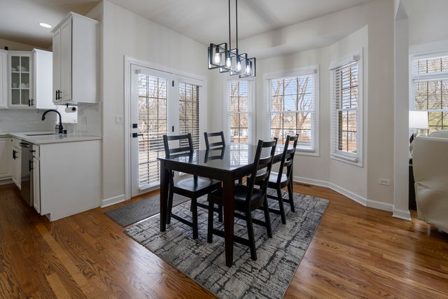 527 Ridgelawn Trail, Batavia, IL 60510