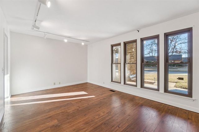 6705 N Barr Avenue, Oklahoma City, OK 73132