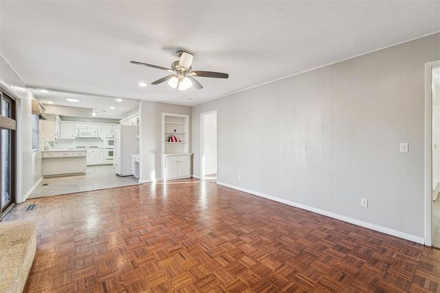 6705 N Barr Avenue, Oklahoma City, OK 73132