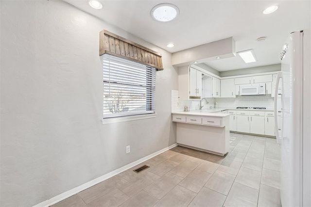 6705 N Barr Avenue, Oklahoma City, OK 73132