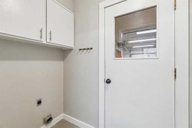 6705 N Barr Avenue, Oklahoma City, OK 73132