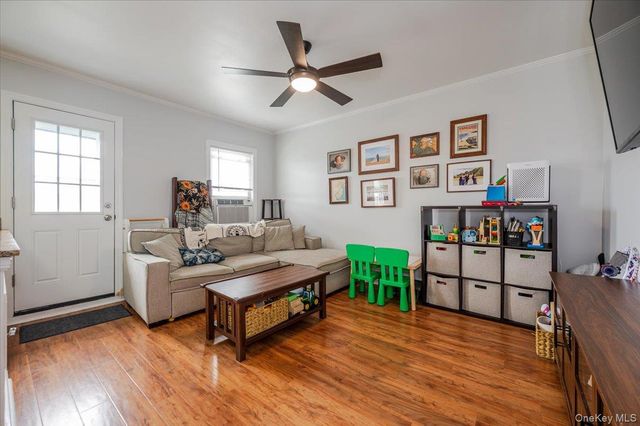 365 W Hudson Street, Long Beach, NY 11561