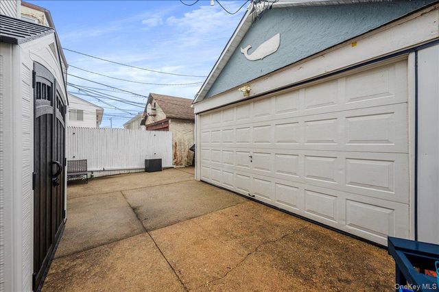 365 W Hudson Street, Long Beach, NY 11561