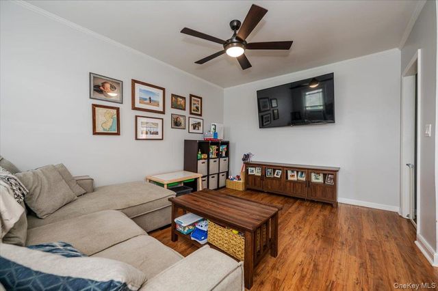 365 W Hudson Street, Long Beach, NY 11561