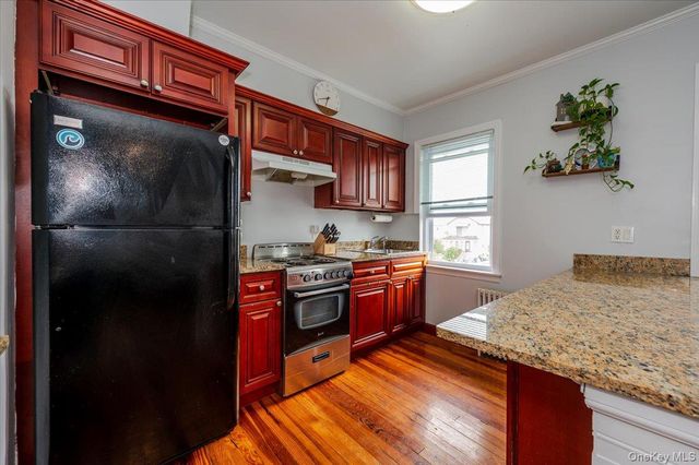 365 W Hudson Street, Long Beach, NY 11561