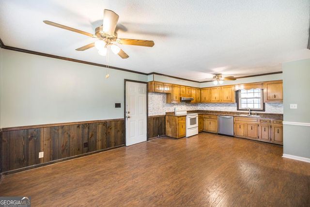 5624 Rogers Road, Lizella, GA 31052