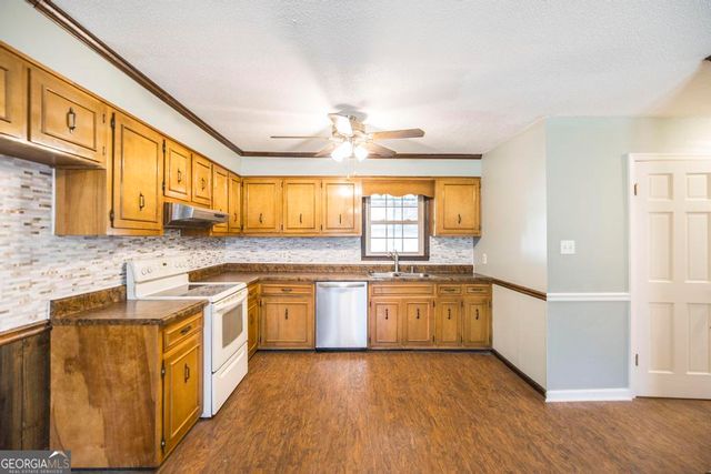 5624 Rogers Road, Lizella, GA 31052