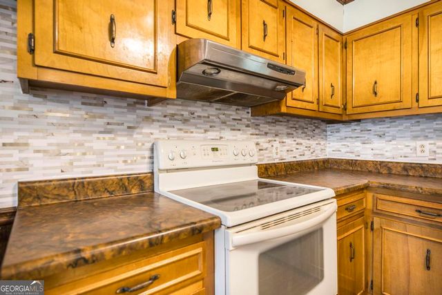 5624 Rogers Road, Lizella, GA 31052