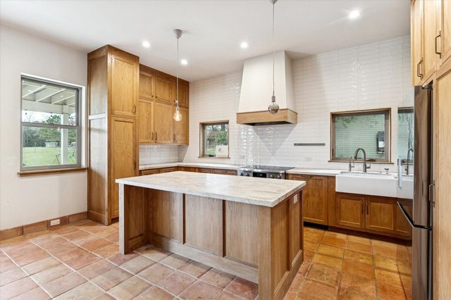 1799 Lilley Yeager Loop S, Cleveland, TX 77328