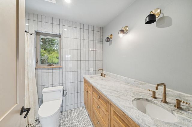 1799 Lilley Yeager Loop S, Cleveland, TX 77328