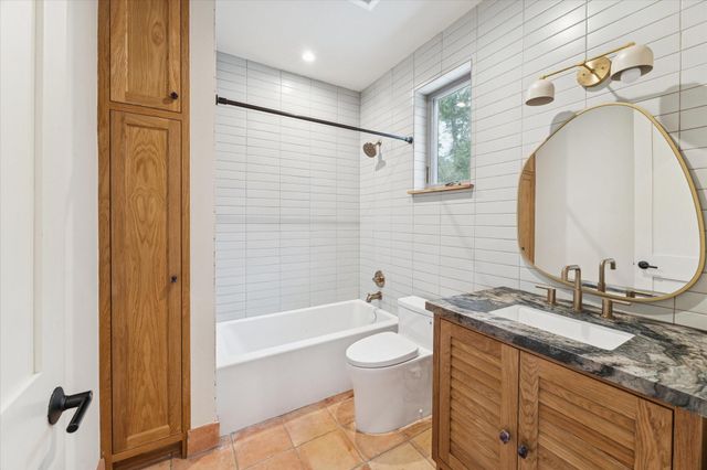 1799 Lilley Yeager Loop S, Cleveland, TX 77328