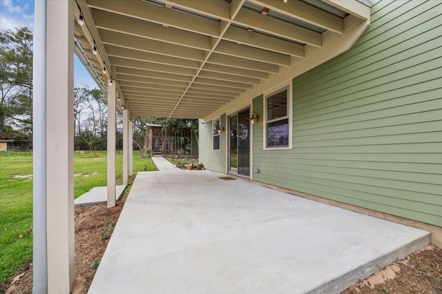 1799 Lilley Yeager Loop S, Cleveland, TX 77328