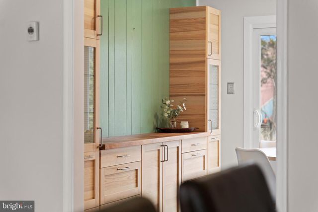 13124 PAVILION LN, Fairfax, VA 22033