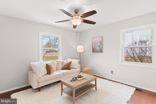 13124 PAVILION LN, Fairfax, VA 22033