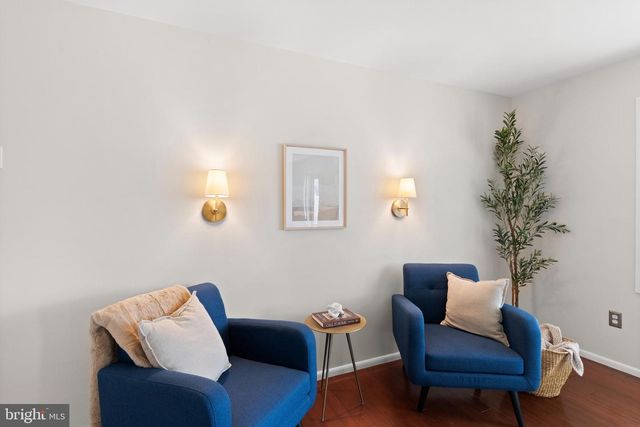 13124 PAVILION LN, Fairfax, VA 22033