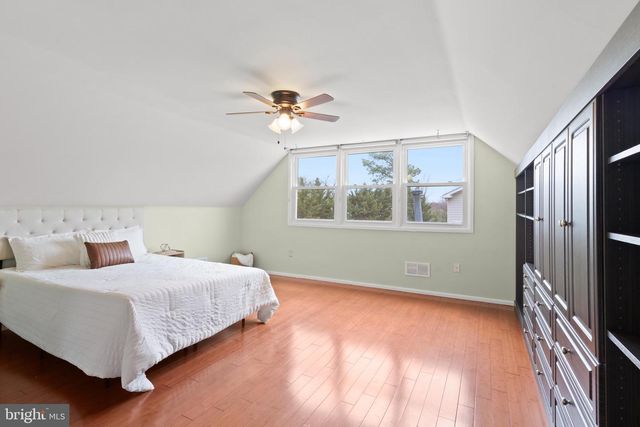 13124 PAVILION LN, Fairfax, VA 22033