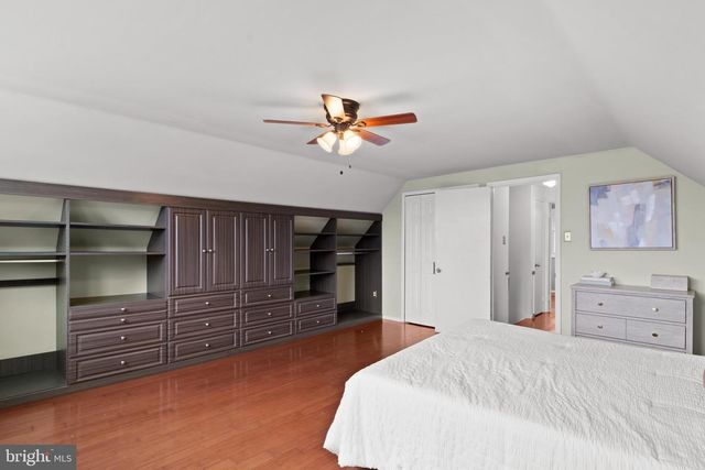 13124 PAVILION LN, Fairfax, VA 22033