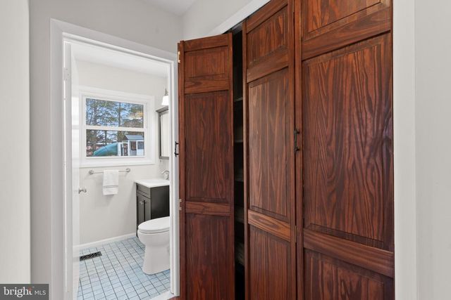 13124 PAVILION LN, Fairfax, VA 22033