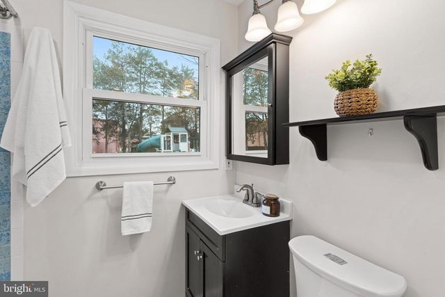 13124 PAVILION LN, Fairfax, VA 22033