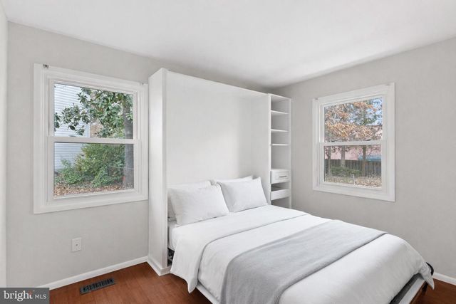 13124 PAVILION LN, Fairfax, VA 22033