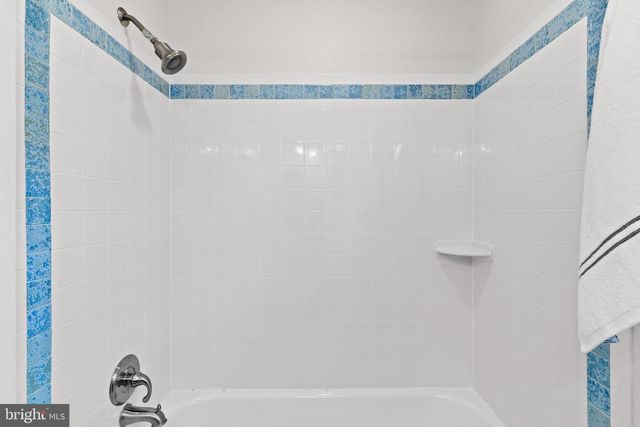 13124 PAVILION LN, Fairfax, VA 22033