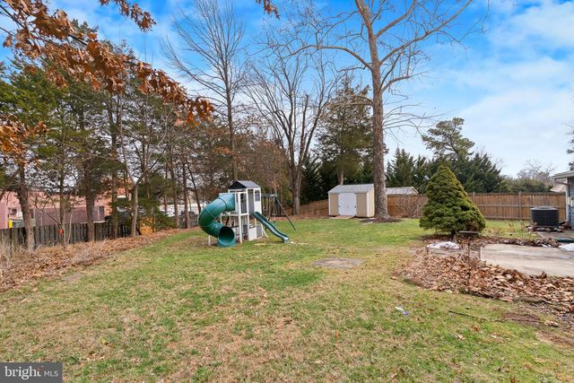 13124 PAVILION LN, Fairfax, VA 22033