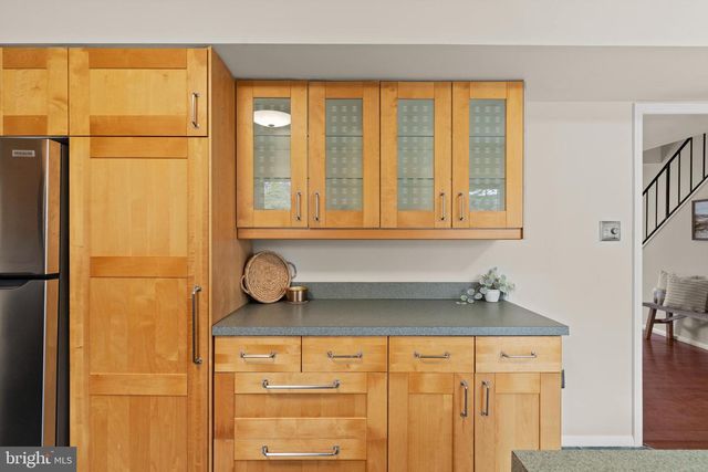 13124 PAVILION LN, Fairfax, VA 22033