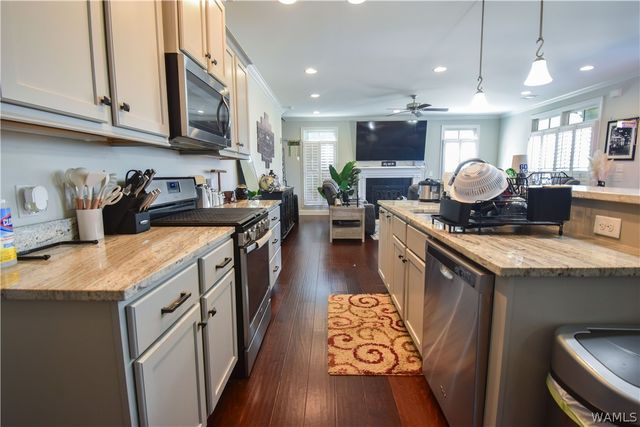 4 Forest Lake Drive, Tuscaloosa, AL 35401