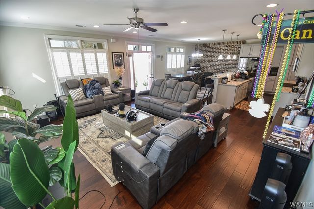 4 Forest Lake Drive, Tuscaloosa, AL 35401