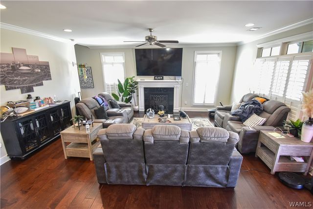 4 Forest Lake Drive, Tuscaloosa, AL 35401