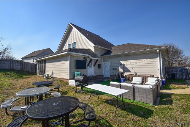 4 Forest Lake Drive, Tuscaloosa, AL 35401