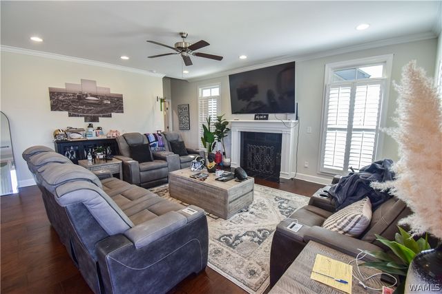 4 Forest Lake Drive, Tuscaloosa, AL 35401