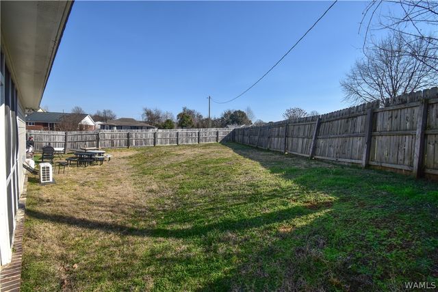 4 Forest Lake Drive, Tuscaloosa, AL 35401