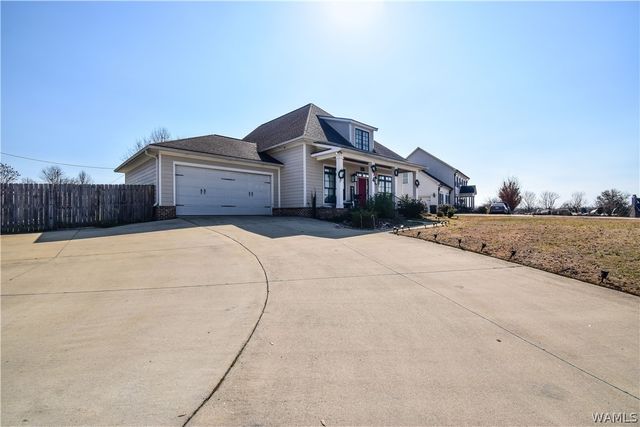 4 Forest Lake Drive, Tuscaloosa, AL 35401