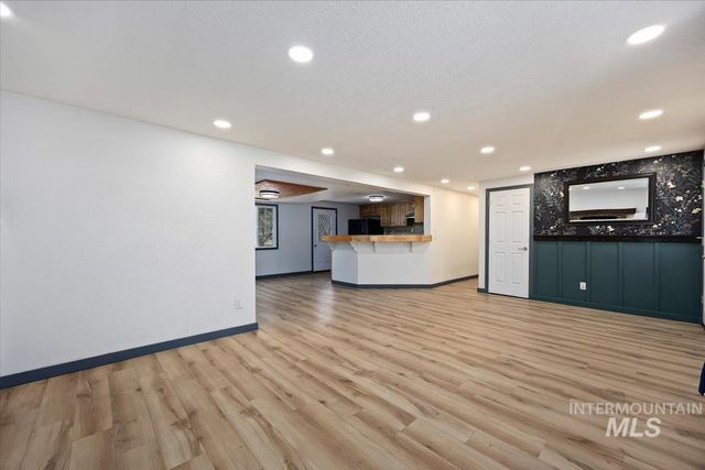 568 Baker Street, Twin Falls, ID 83301