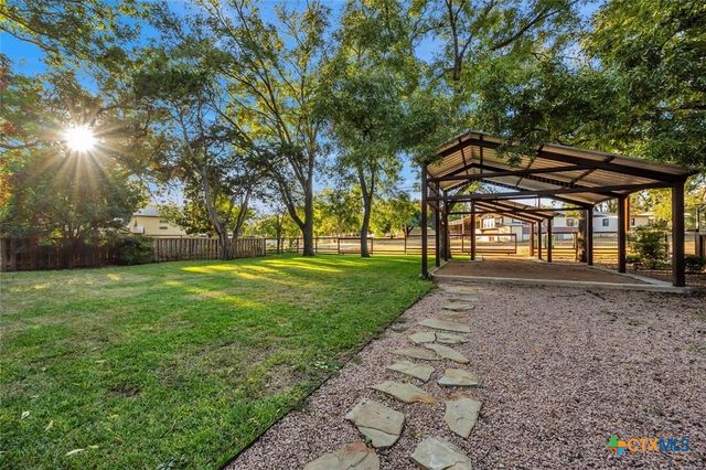 1100 Long Mountain Drive, Burnet, TX 78611